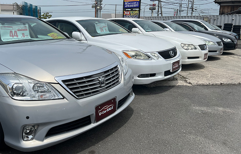 様々な車種を取り揃えておりますので、いつもは出会えないような掘り出し車両にも出会えるかも！？ふらっと立ち寄るだけでもOKです！まずはどんな車があるのか是非ご覧ください♪軽自動車、コンパクト車、ミニバン、輸入車など多種多様なラインナップが勢ぞろい♪